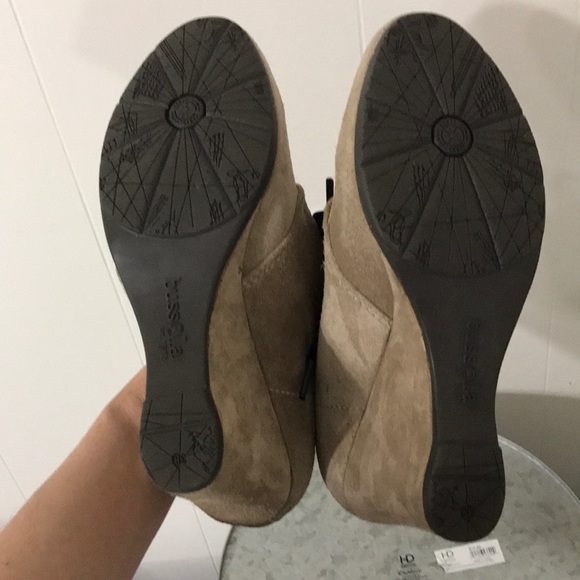 Anthro/Bussola Wedge Suede Bootie with Velvet Lace - Picture 5 of 7